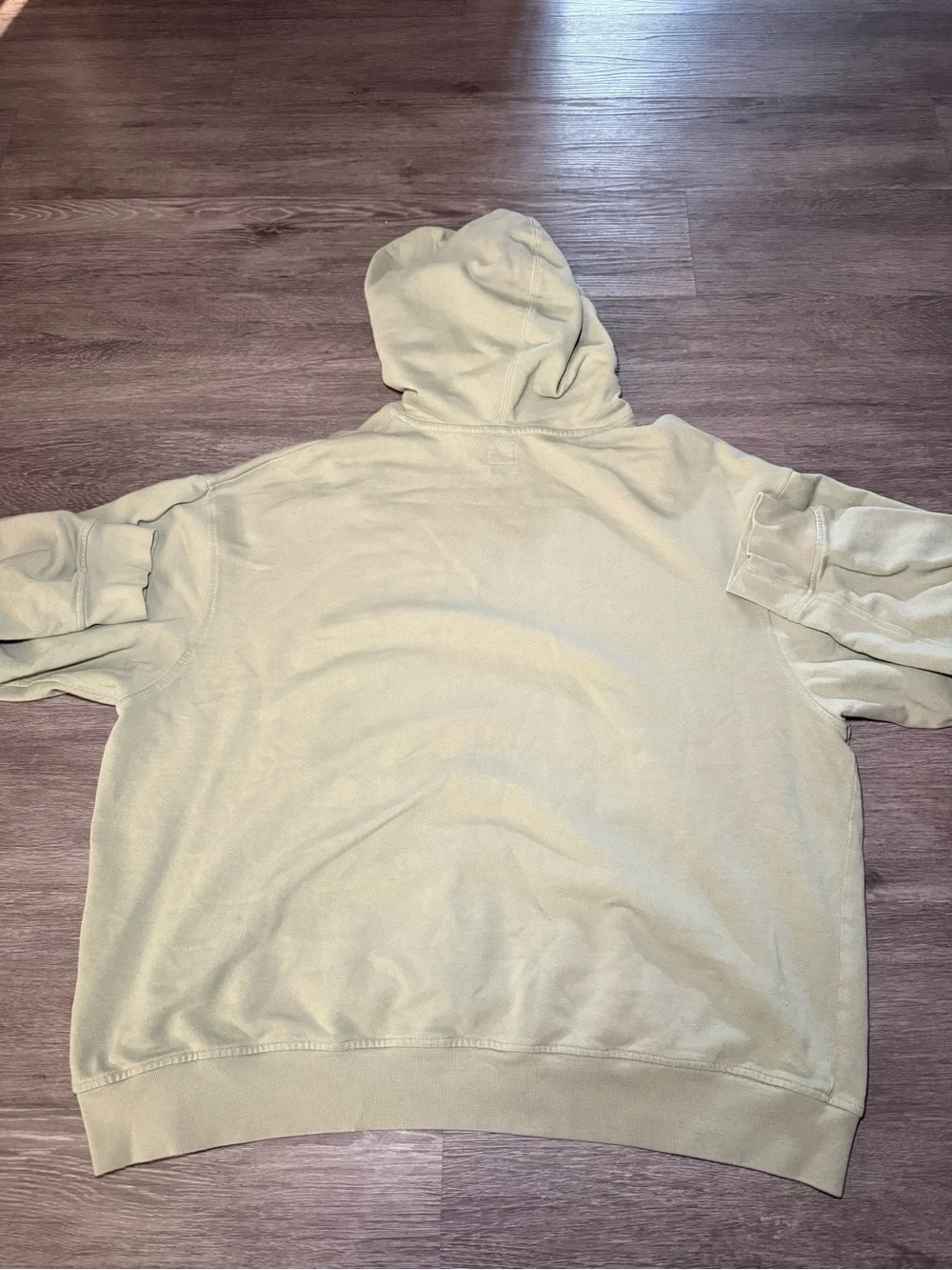 Levi's Relaxed Hoodie in Light Sage Green with White Logo - Picture 3 of 3